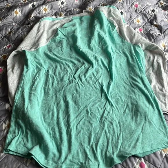 PINK Shirt - Picture 4 of 4